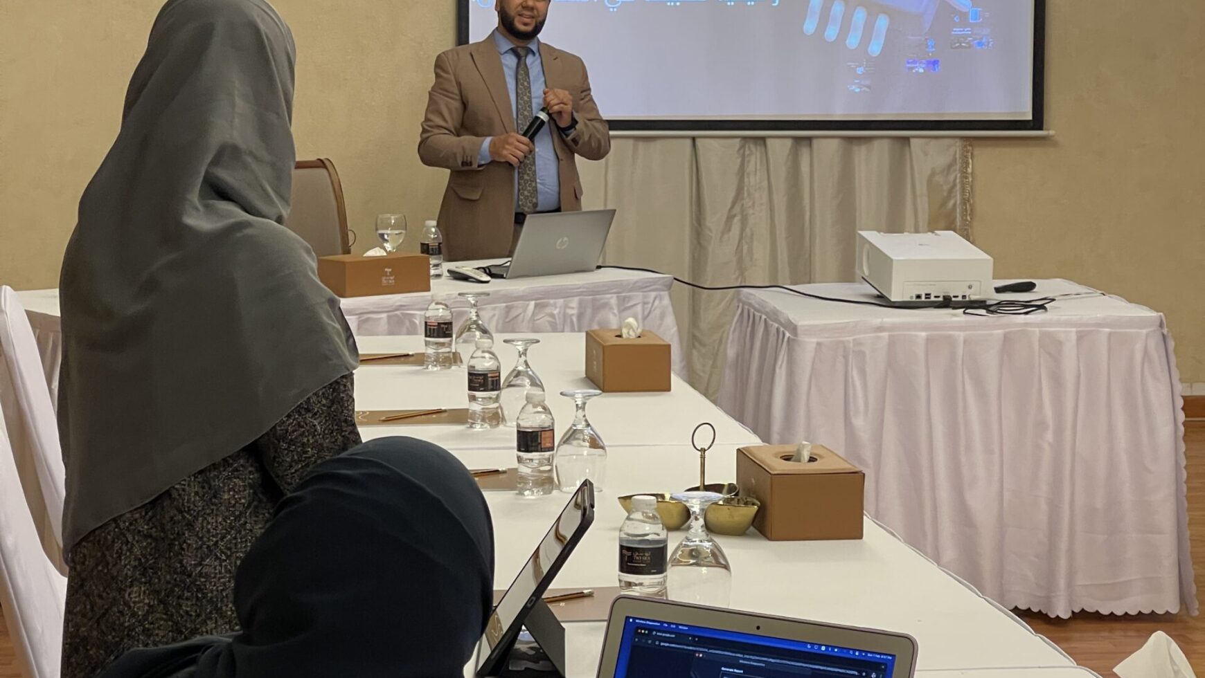 (العربية) أتمتة الأعمال بالذكاء الاصطناعي