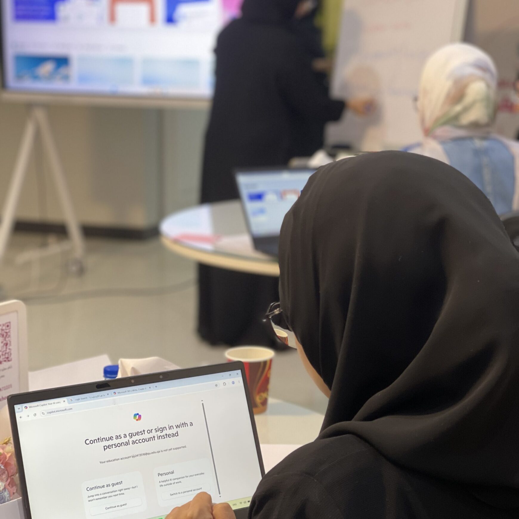 مهارات الذكاء الاصطناعي والإنتاجية الرقمية وبناء الحلول الذكية